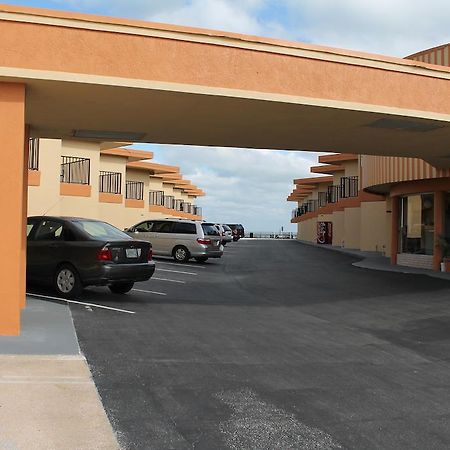 Grand Prix Motel Beach Front Daytona Beach Exterior photo