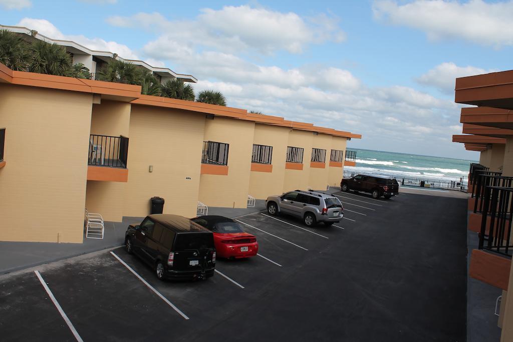 Grand Prix Motel Beach Front Daytona Beach Exterior photo