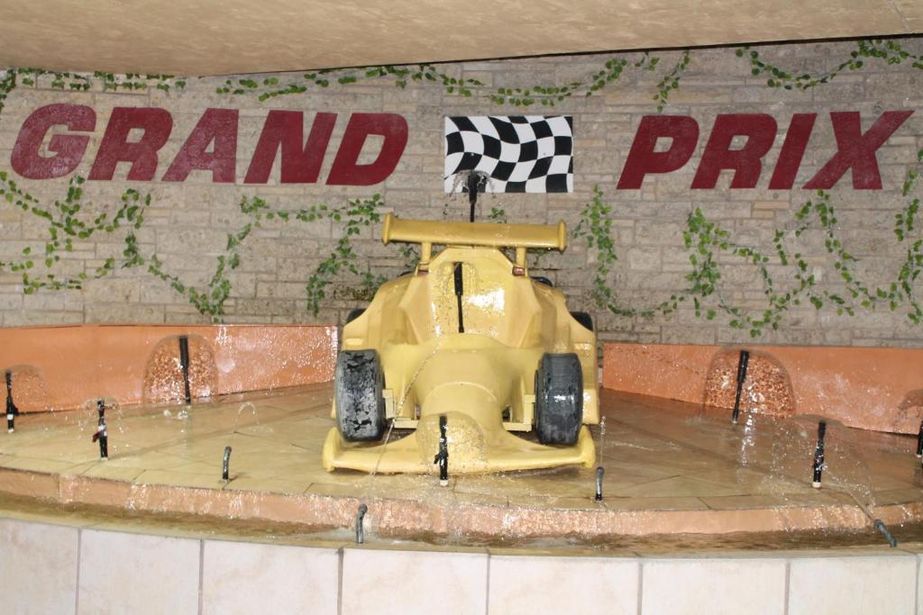 Grand Prix Motel Beach Front Daytona Beach Exterior photo
