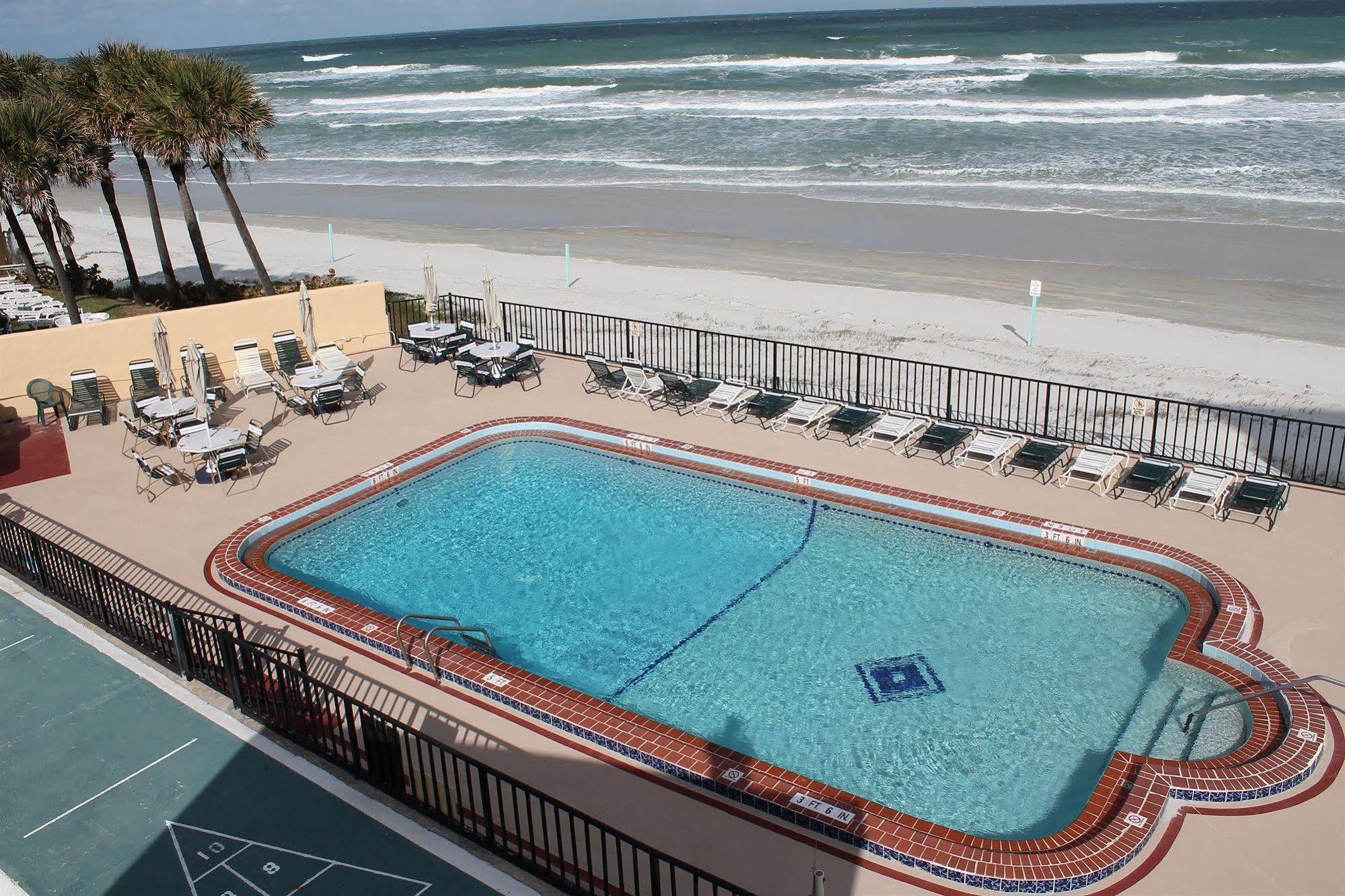 Grand Prix Motel Beach Front Daytona Beach Exterior photo