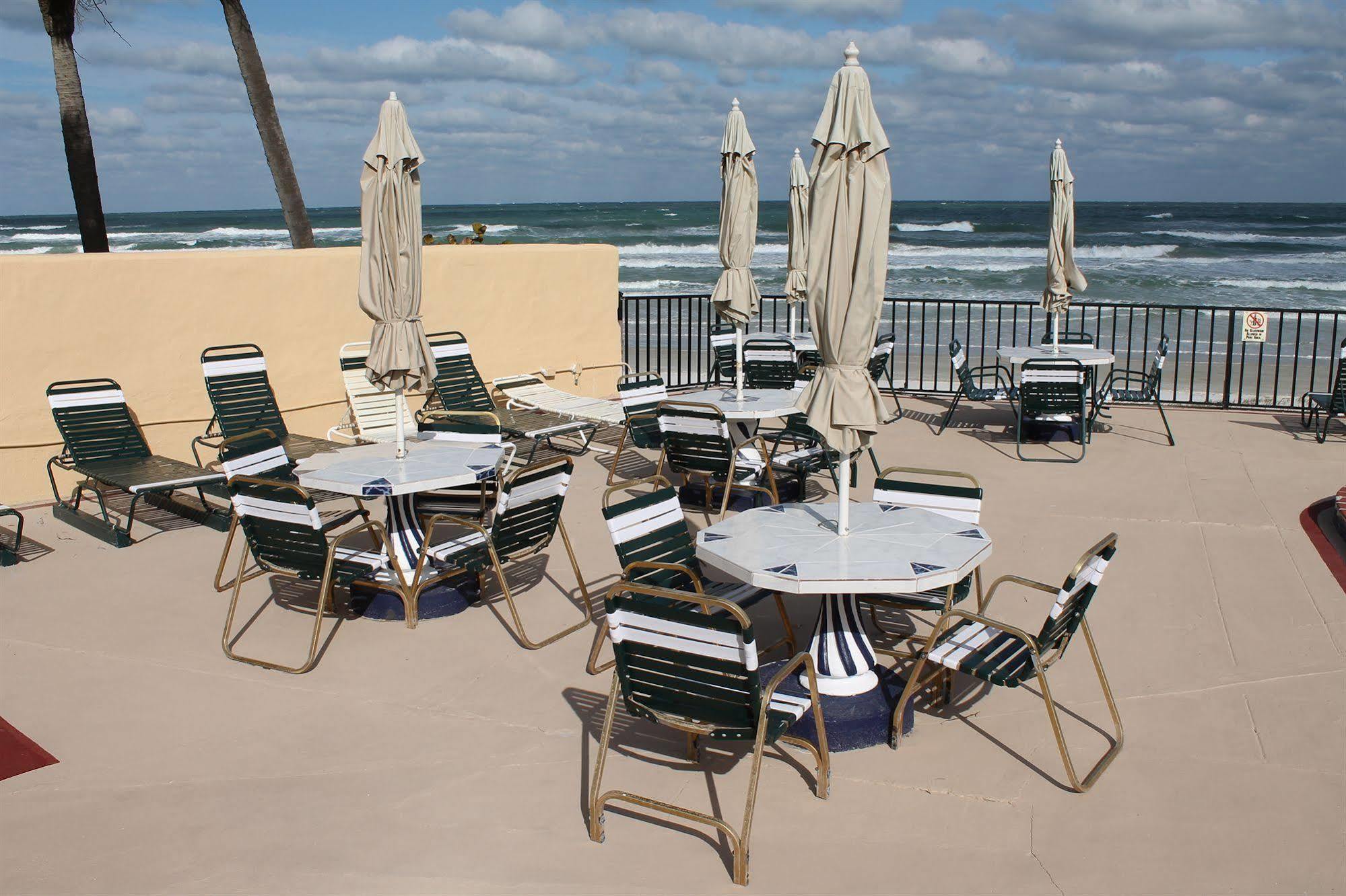 Grand Prix Motel Beach Front Daytona Beach Exterior photo