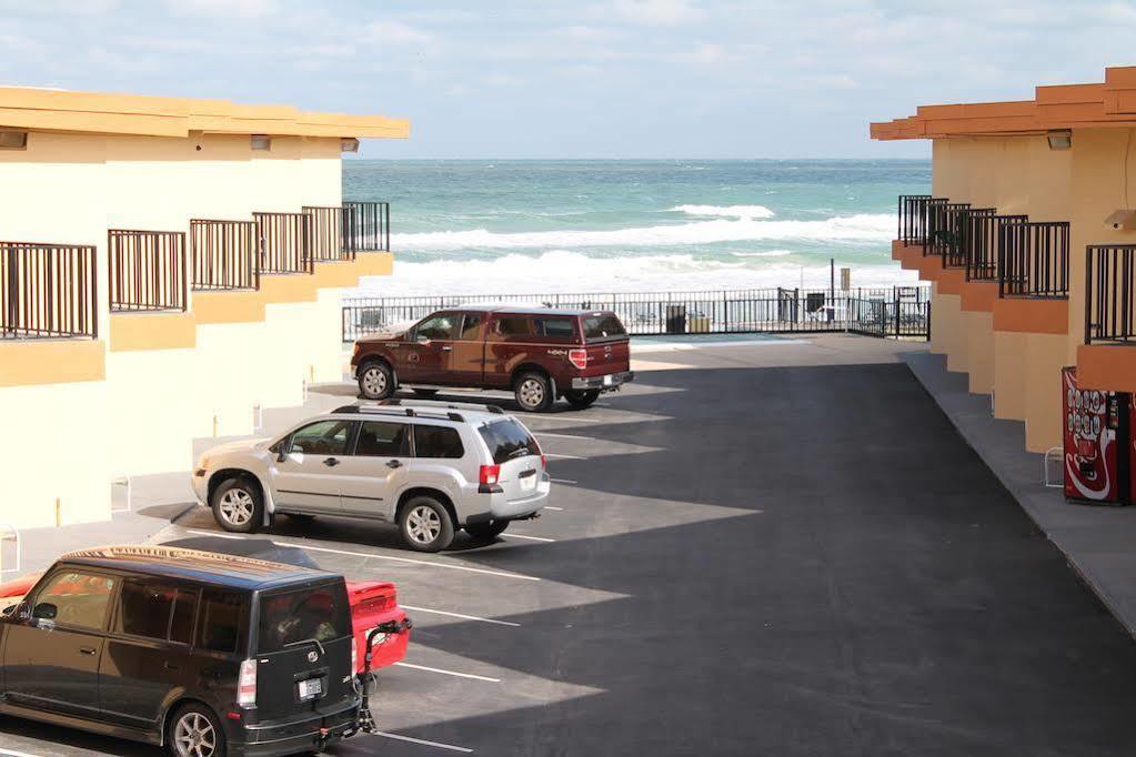 Grand Prix Motel Beach Front Daytona Beach Exterior photo